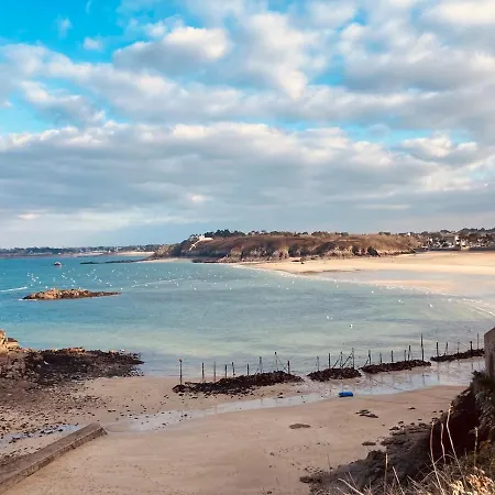Holiday home Maison Renovee En Centre-ville, A 5 Min Des Plages *
