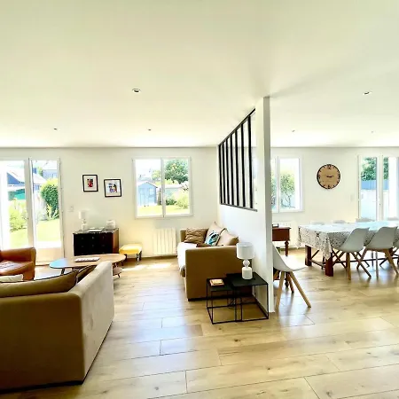 Maison Renovee En Centre-ville, A 5 Min Des Plages Holiday home Beaussais Sur Mer